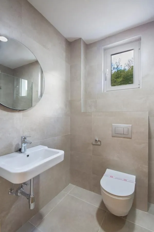 Sale, two bedroom apartment, 55m², Bečići, Budva