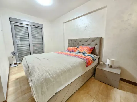 Izdavanje, dvosoban stan, 89m², Rafailovići, Budva - image 16