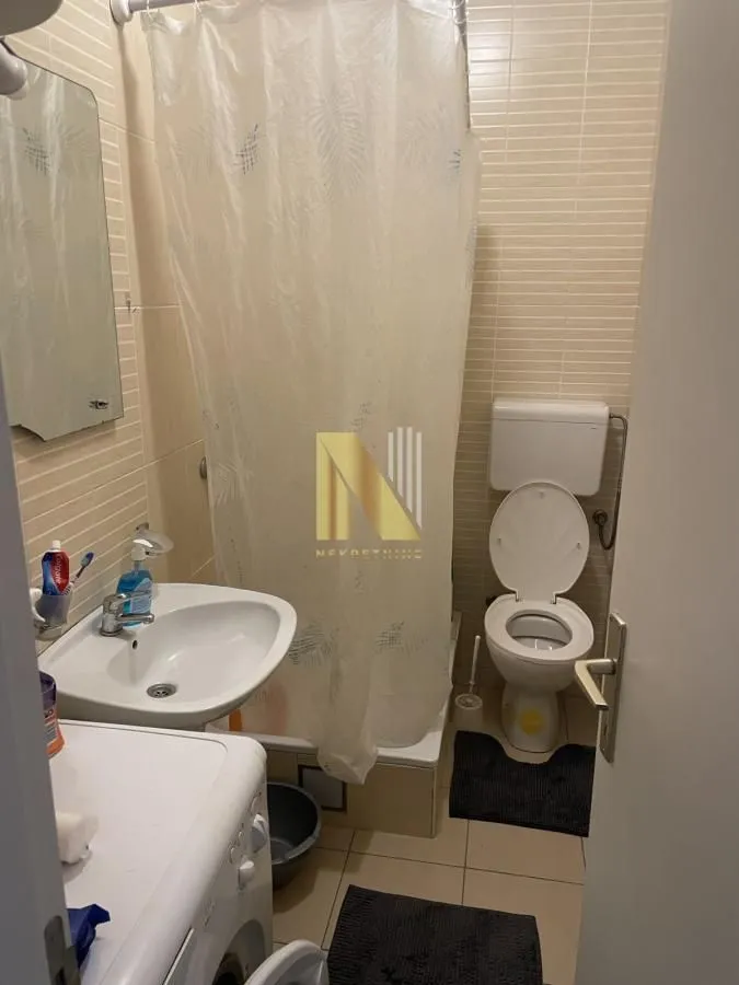 Izdavanje, garsonjera, 27m², Salajka, Novi Sad Sve Podlokacije