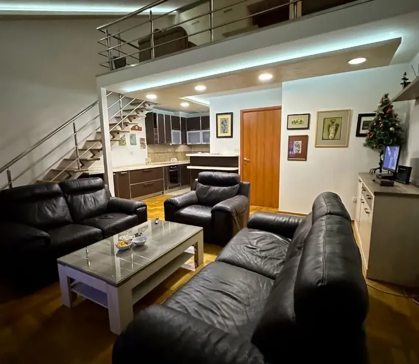 Izdavanje, jednosoban stan, 74m², Vezirov Most, Podgorica