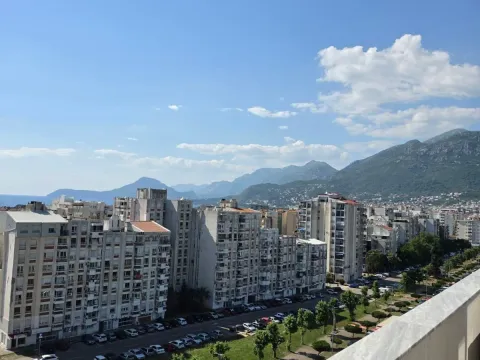 Prodaja, jednosoban stan, 57m², Centar, Bar - image 8