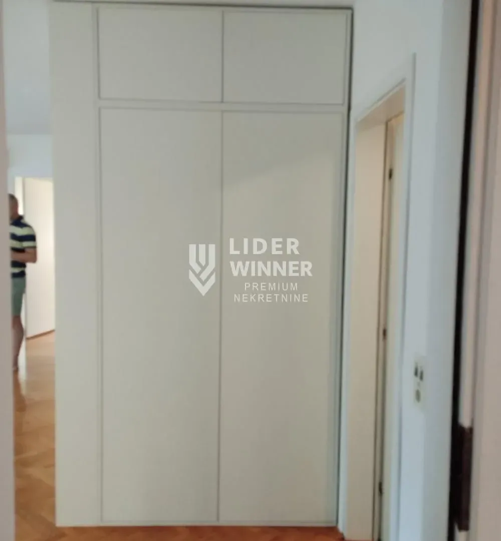 Rent, four bedroom apartment, 100m², Savski Venac, Beograd