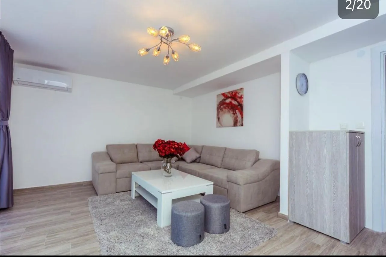 Rent, two bedroom apartment, 70m², Petrovac, Budva