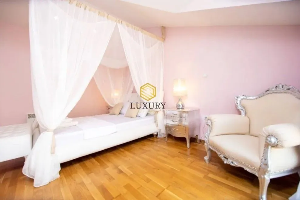 Sale, apartment, 176m², Lastva Grbaljska, Kotor