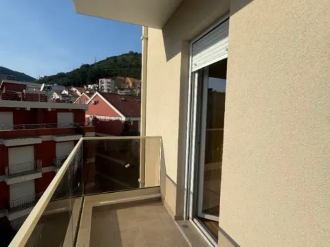 Rent, one bedroom apartment, 50m², Budva, Crna Gora - image 7