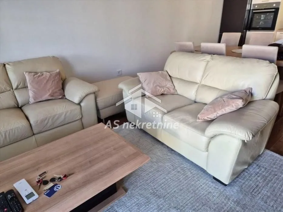 Rent, four bedroom apartment, 100m², Novi Beograd Blok 65, Novi Beograd Sve Podlokacije