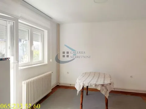 Rent, four bedroom apartment, 135m², Čukarica, Beograd - image 19