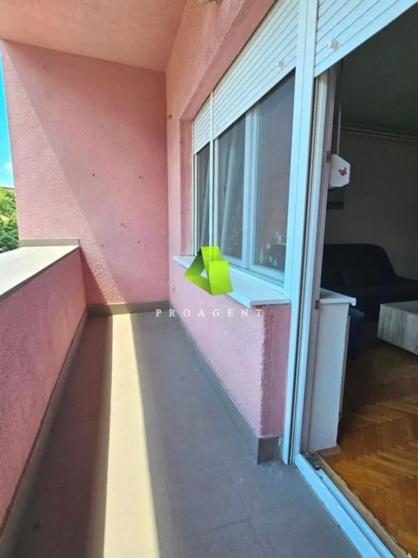 Rent, office space, 50m², Medijana, Niš