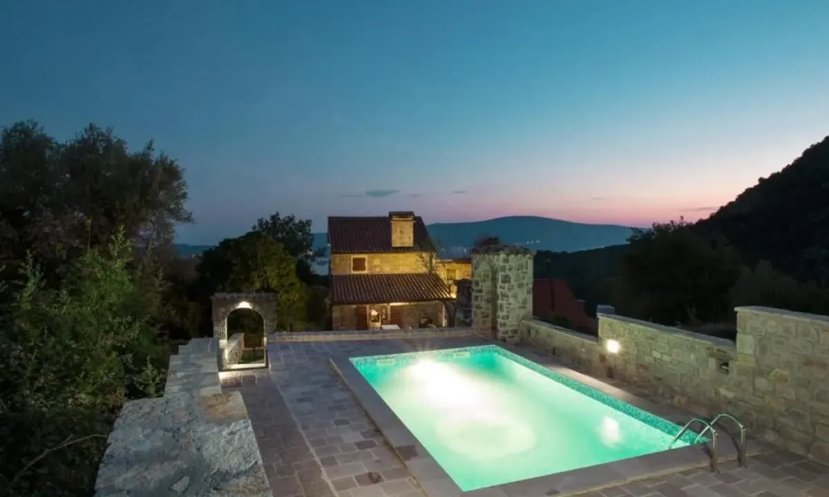 Rent, house, 120m², Gornja Lastva, Tivat