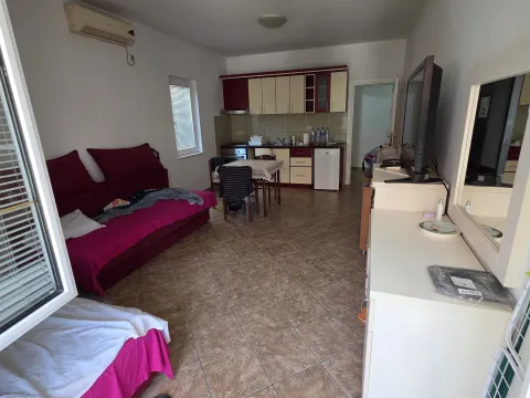 Sale, studio apartment, 41m², Sutomore, Bar - image 6