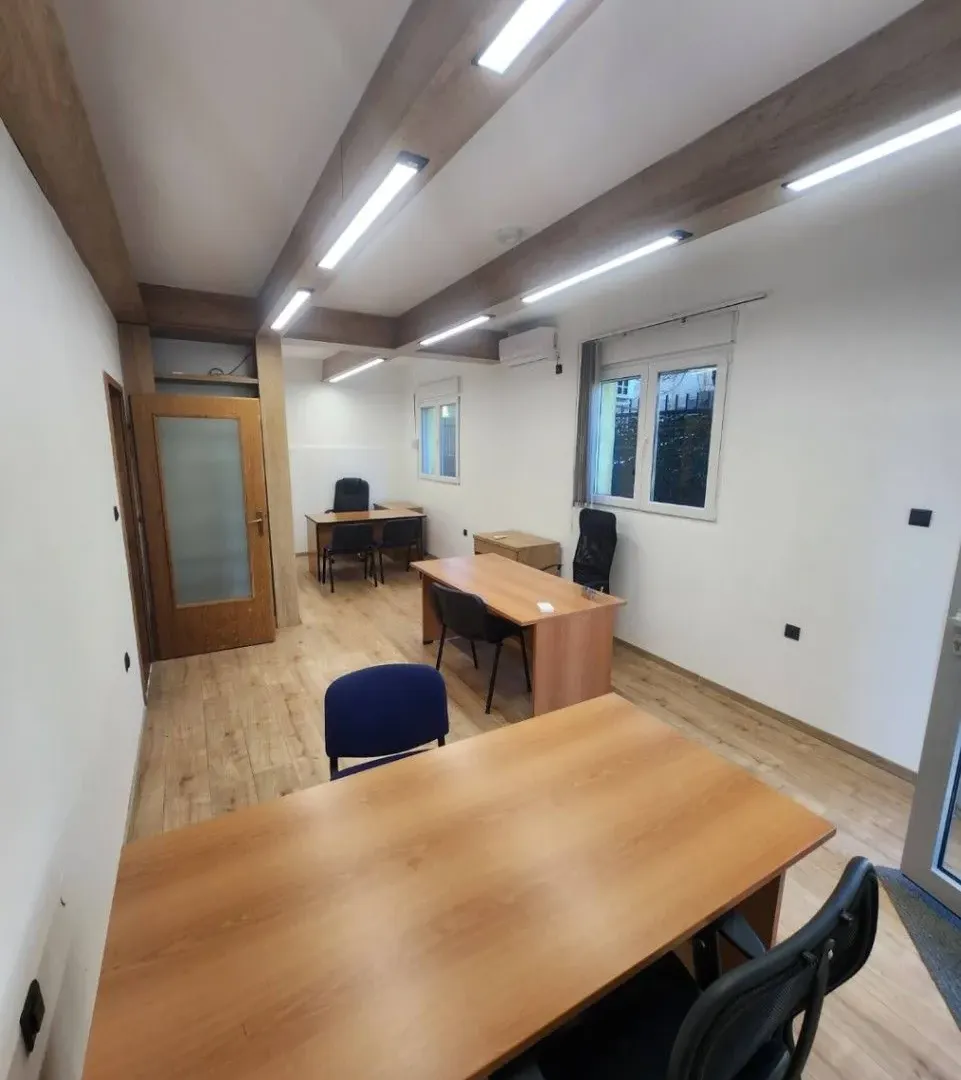 Rent, office space, 53m², Malo Brdo, Podgorica
