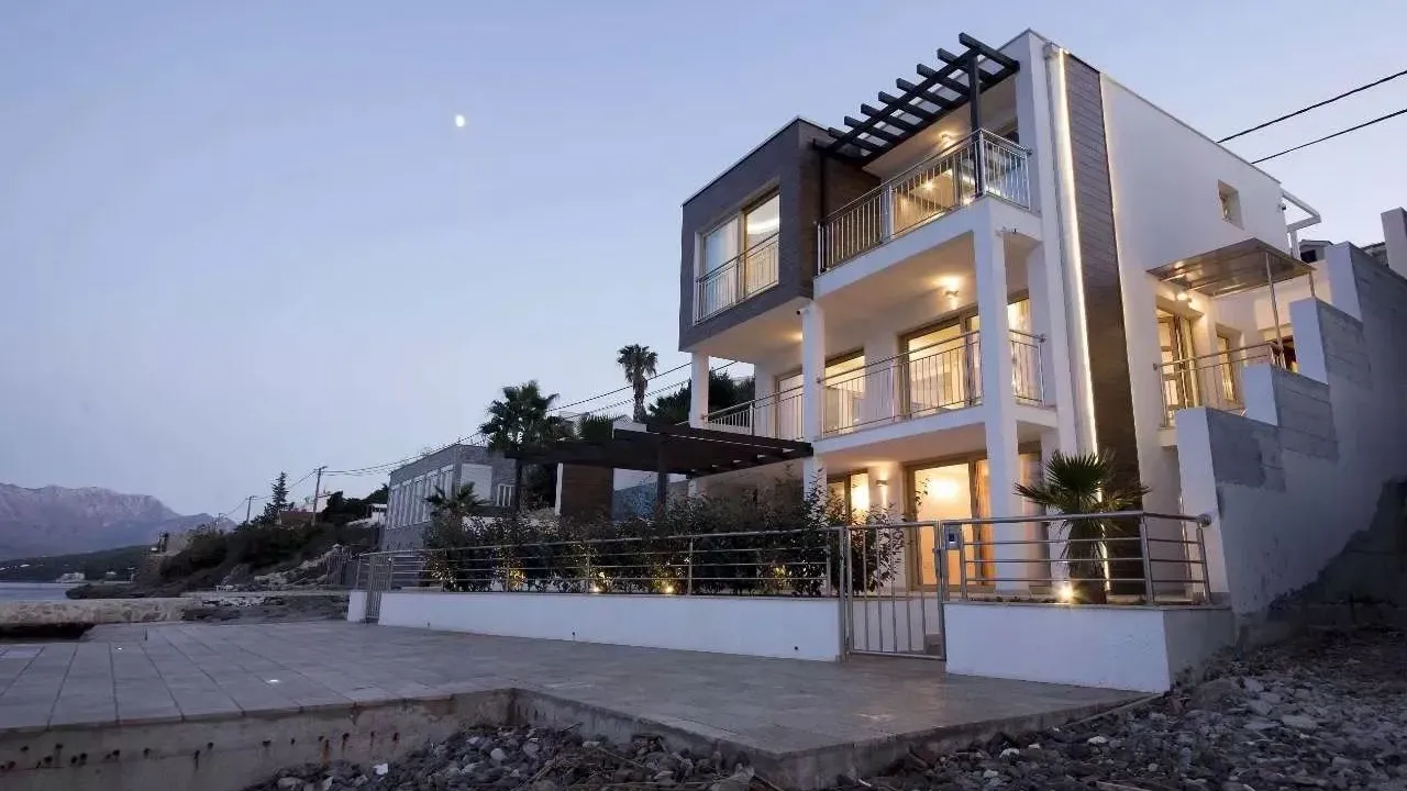Sale, house, 390m², Krašići, Tivat
