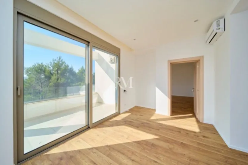 Prodaja, jednosoban stan, 111m², Mrčevac, Tivat