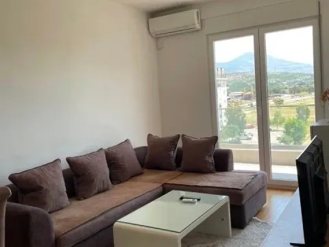 Rent, one bedroom apartment, 43m², Stari Aerodrom, Podgorica - image 1