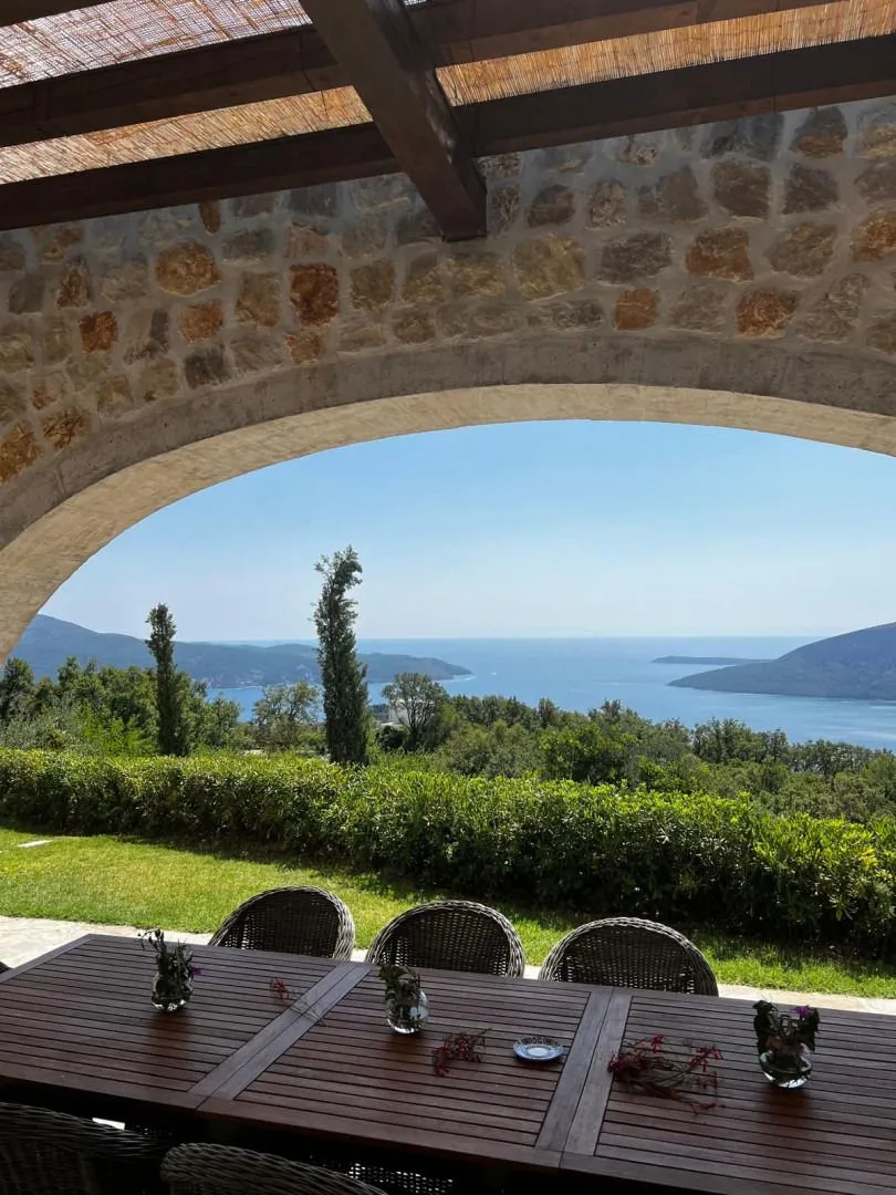 Rent, house, 400m², Herceg Novi, Crna Gora