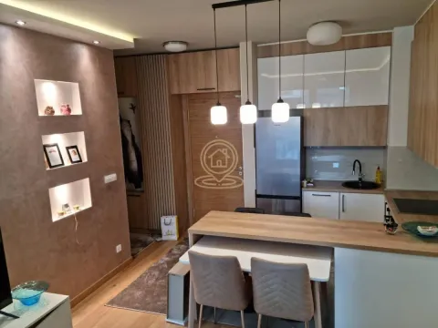 Izdavanje, trosoban stan, 60m², Novi Beograd Blok 65, Novi Beograd Sve Podlokacije - image 2