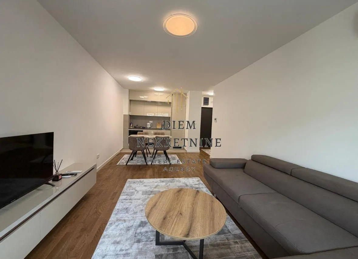 Izdavanje, jednosoban stan, 50m², Ilino, Bar