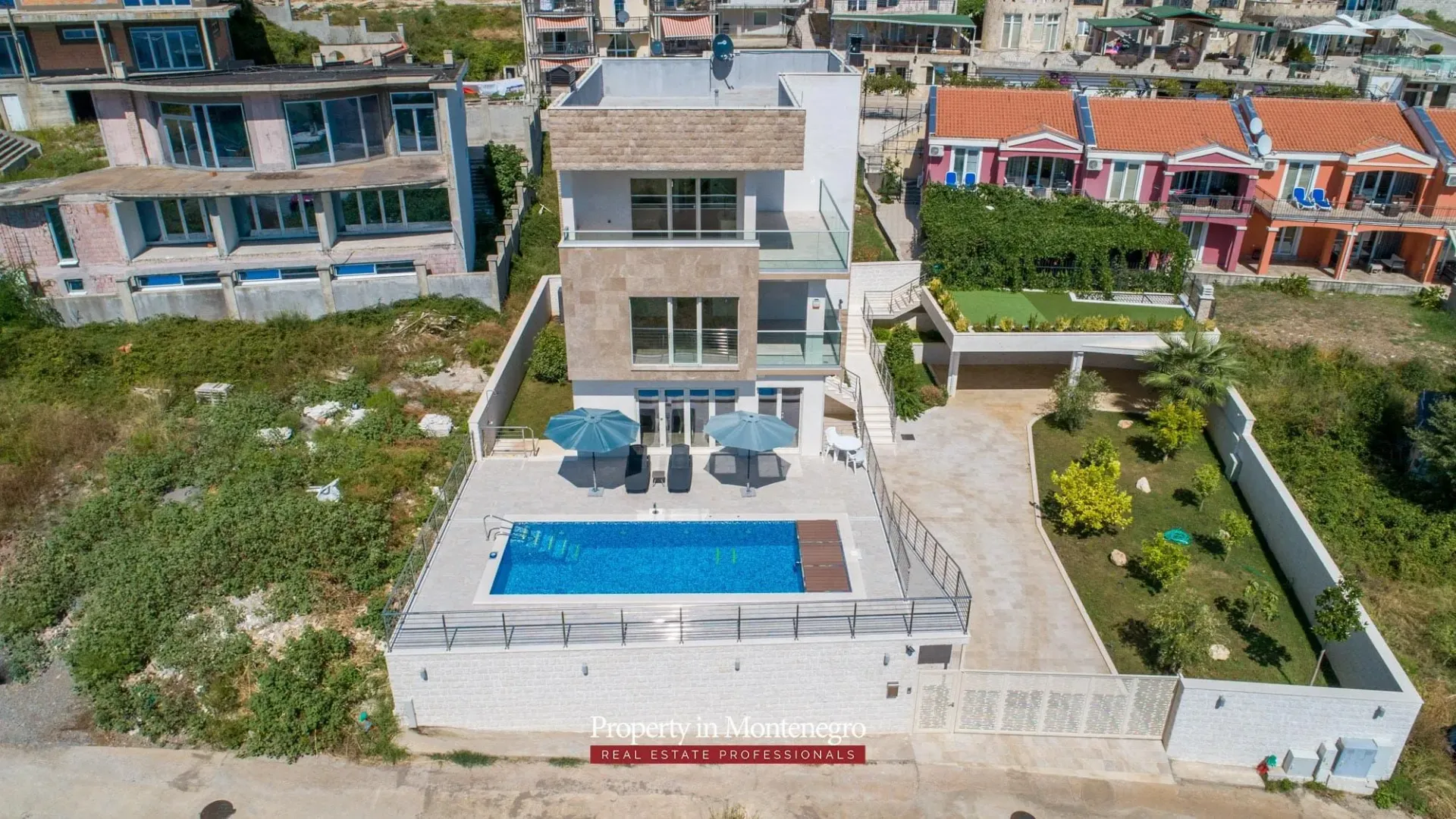 Sale, house, 400m², Bečići, Budva
