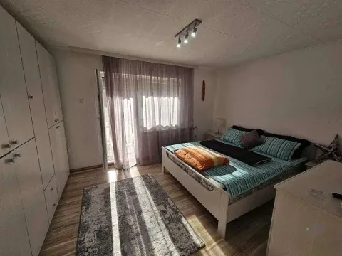 Prodaja, kuća, 200m², Centar, Loznica - image 10