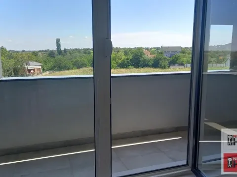 Prodaja, četvorosoban stan, 70m², Sremska Kamenica, Petrovaradin - image 2