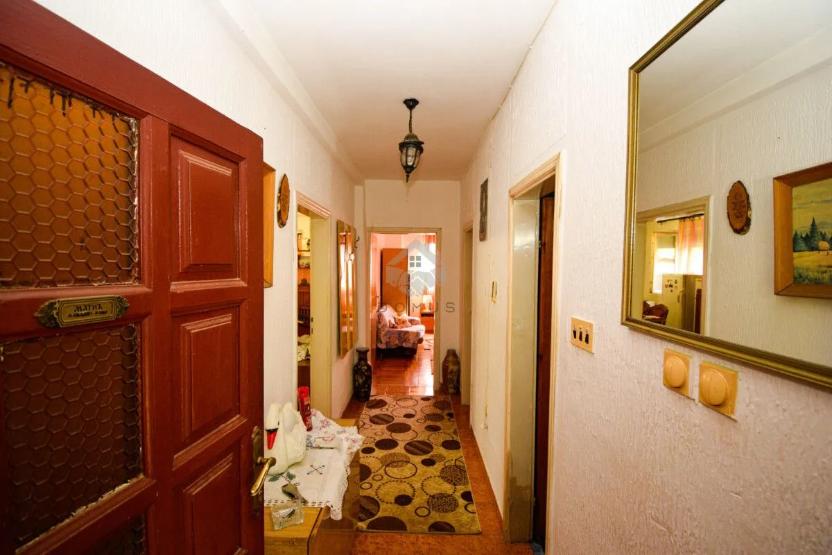 Prodaja, kuća, 250m², Podgorica, Crna Gora