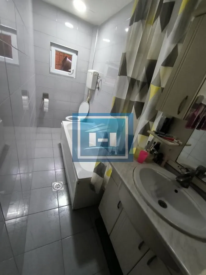 Sale, house, 291m², Ćuprija, Srbija