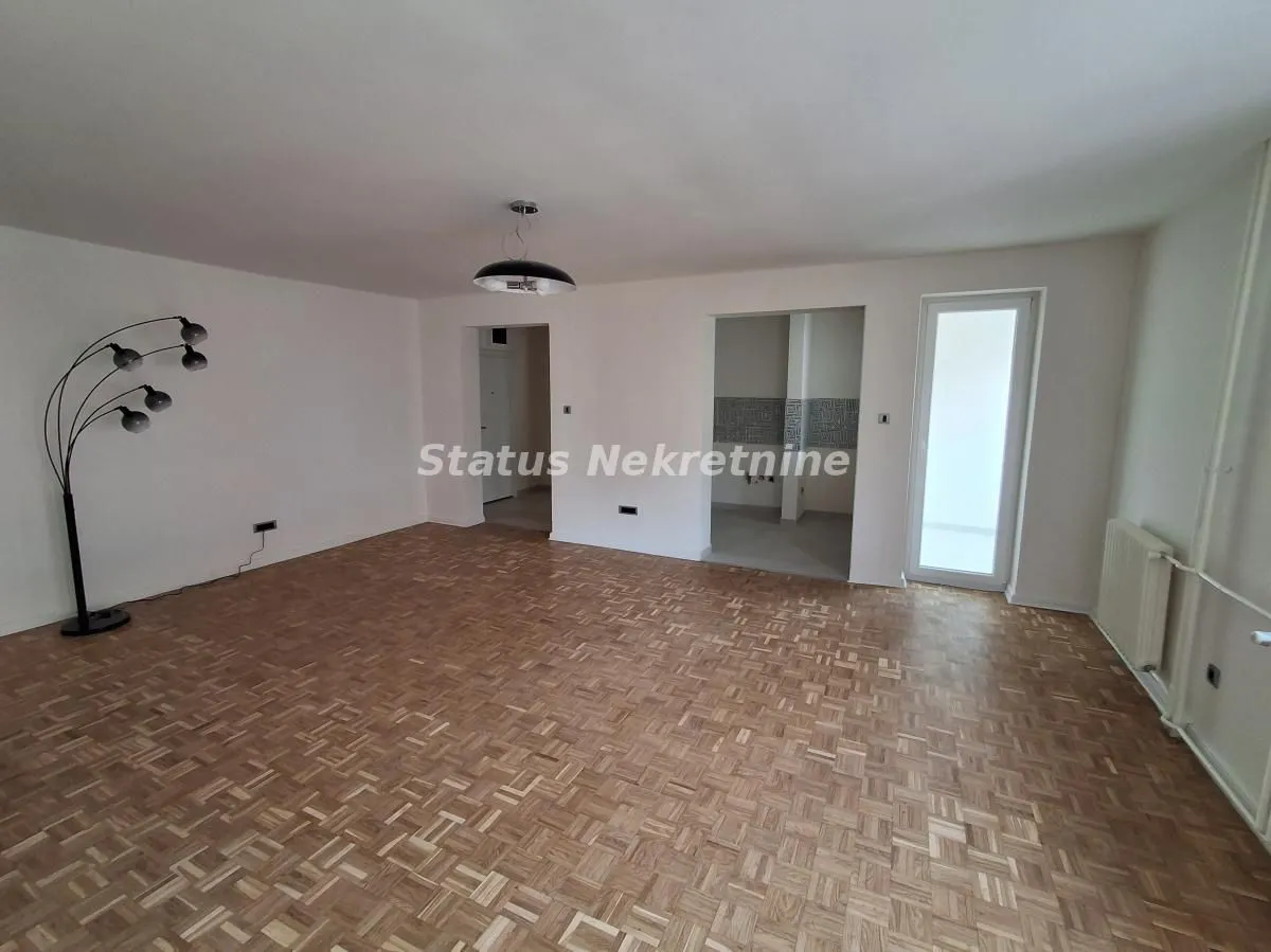 Prodaja, dvosoban stan, 64m², Cara Dušana, Novi Sad Sve Podlokacije