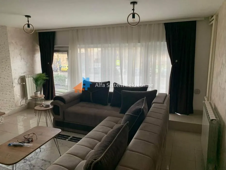 Izdavanje, trosoban stan, 74m², Kluz, Zvezdara Sve Podlokacije
