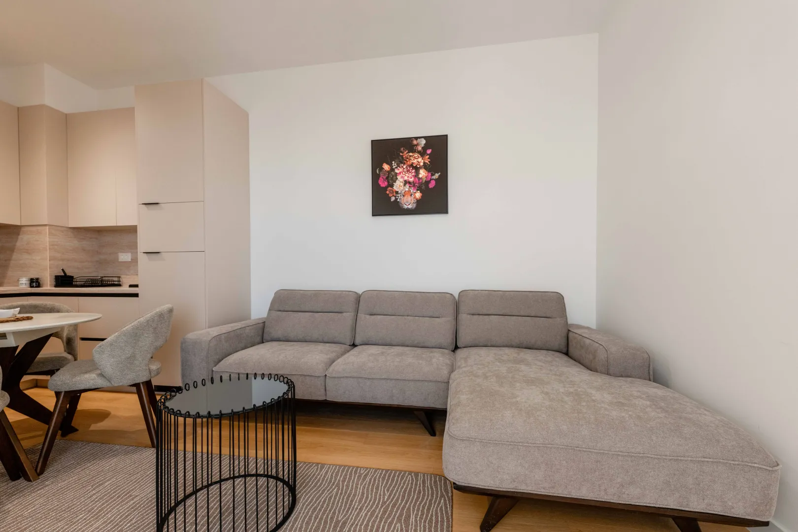 Izdavanje, jednosoban stan, 41m², Bečići, Budva