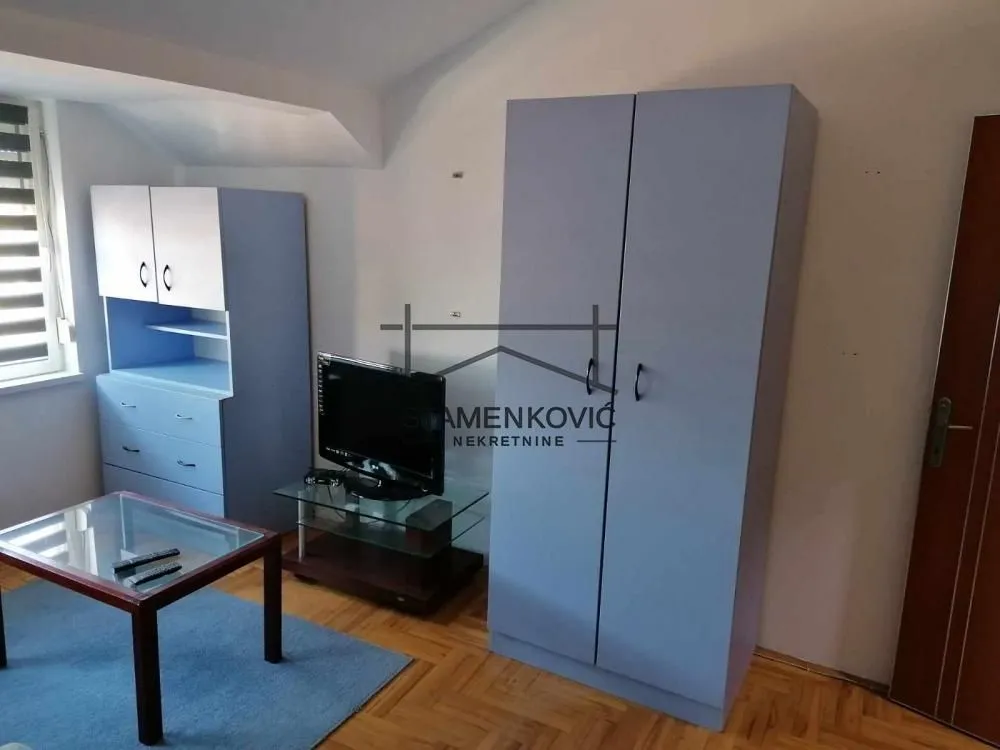 Prodaja, stan, 22m², Bulevar patrijarha Pavla, Novi Sad Sve Podlokacije