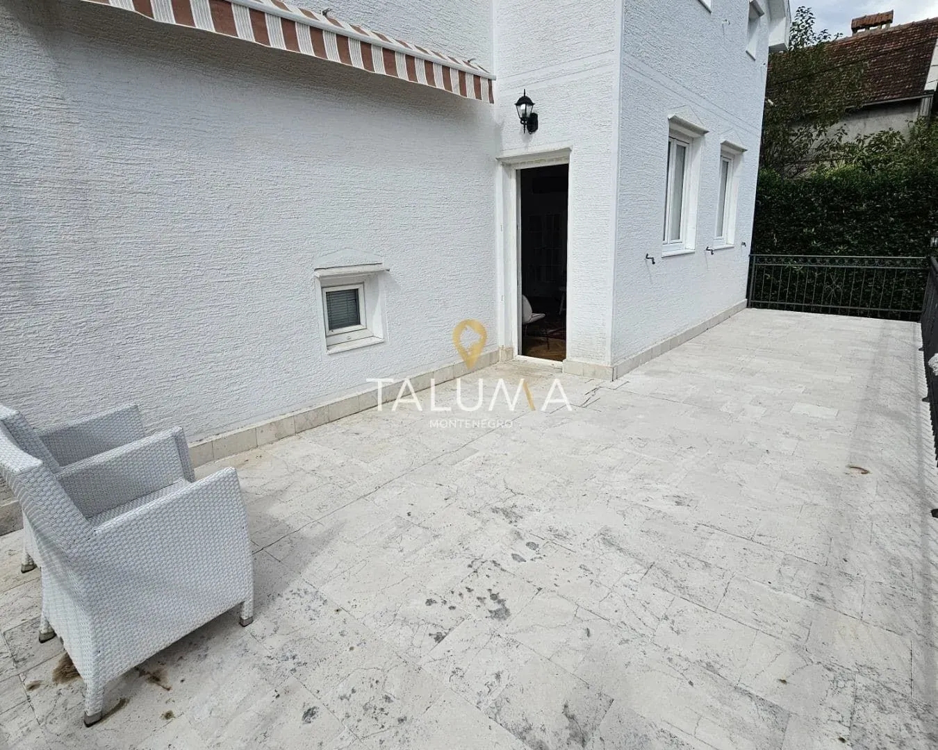 Rent, house, 250m², Zagorič, Podgorica