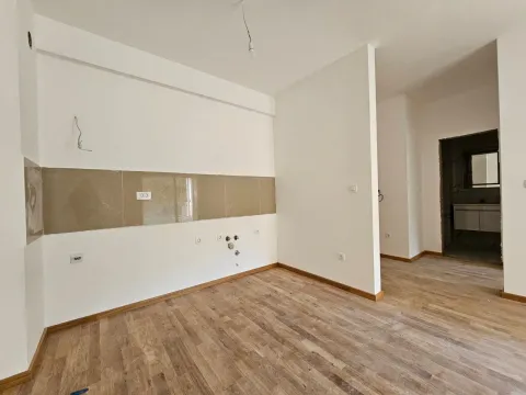 Sale, one bedroom apartment, 43m², Bečići, Budva - image 16