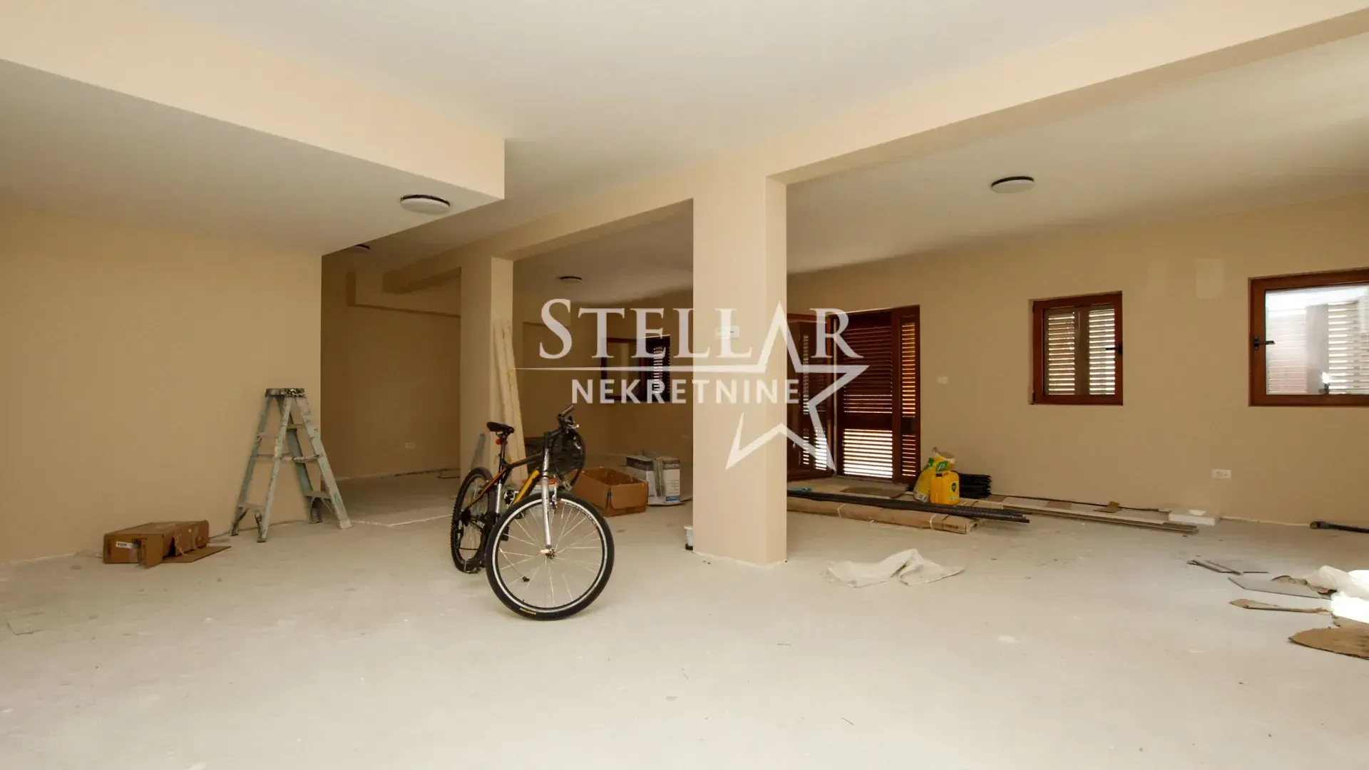 Rent, office space, 878m², Stara Varoš, Podgorica