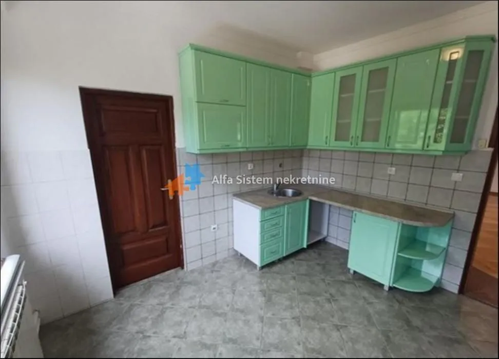 Izdavanje, stan, 210m², Savski Venac, Beograd
