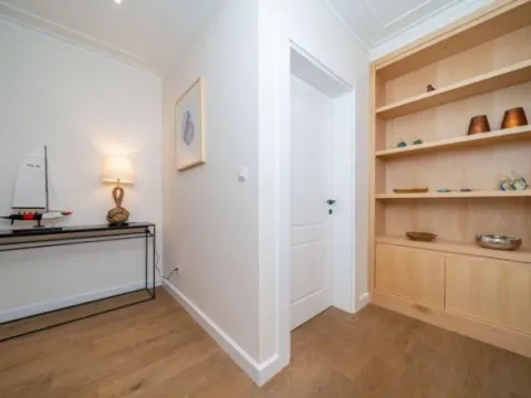 Prodaja, trosoban stan, 245m², Centar, Bar - image 2