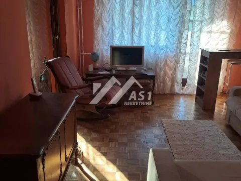 Izdavanje, četvorosoban stan, 84m², Sajam, Novi Sad Sve Podlokacije - image 3