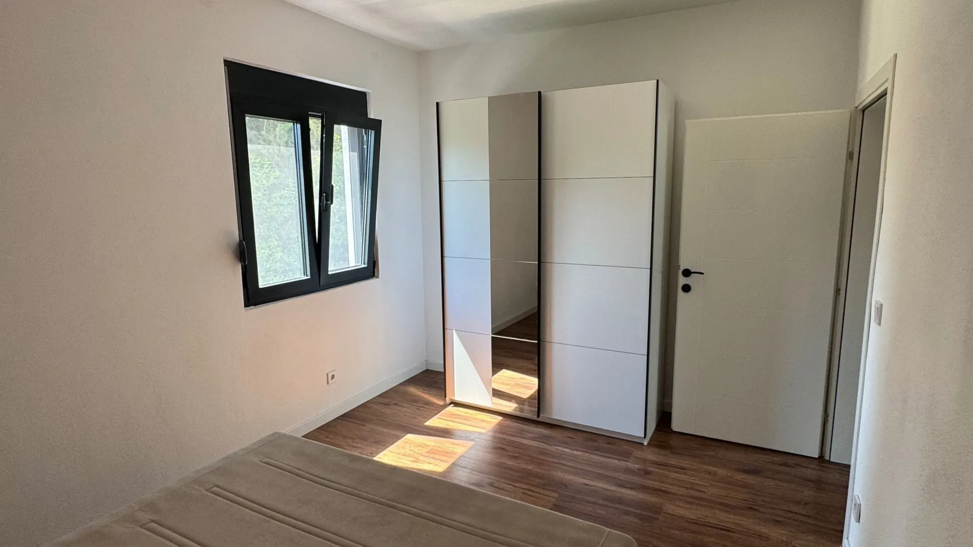 Rent, three bedroom apartment, 75m², Polje, Bar