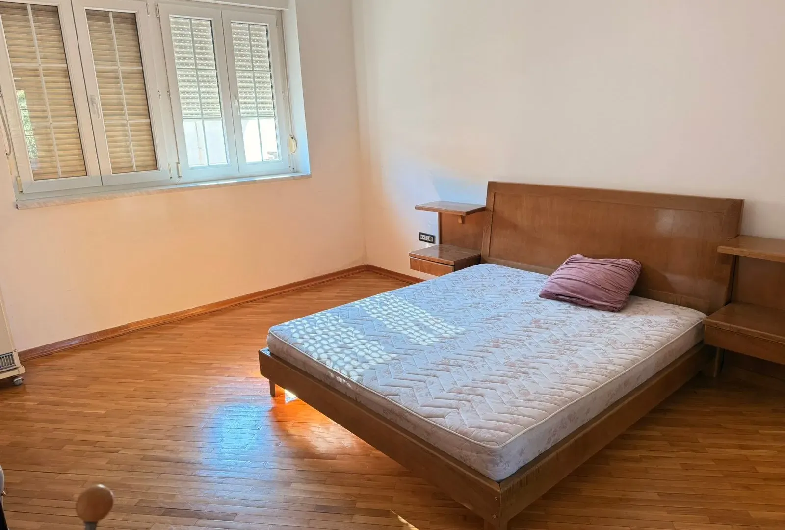 Izdavanje, jednosoban stan, 50m², Centar, Podgorica