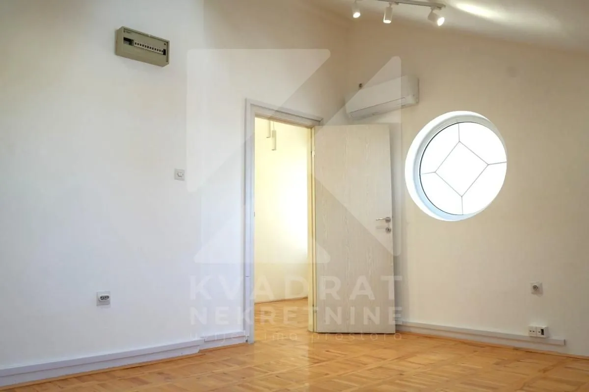 Rent, office space, 164m², Centar, Podgorica