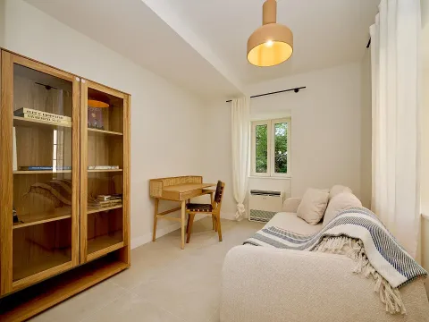 Izdavanje, kuća, 200m², Dobrota, Kotor - image 17