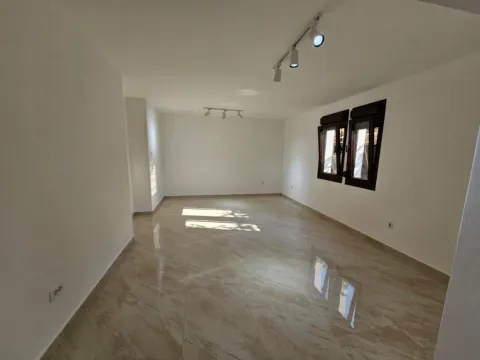 Izdavanje, poslovni prostor, 90m2, Masline, Podgorica Izdavanje, poslovni prostor, 90m2, Masline, Podgorica