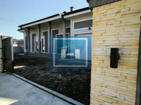 Sale, house, 400m², Varvarin, Srbija - image 18