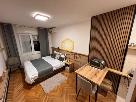 Prodaja, garsonjera, 24m², Blok 6, Podgorica - image 10