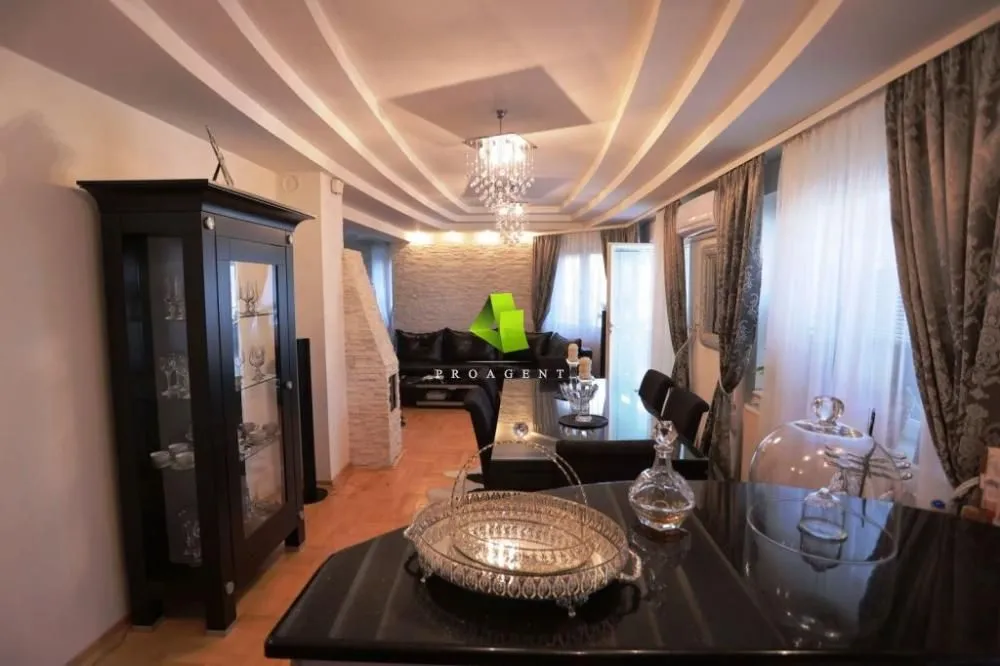 Prodaja, kuća, 350m², Pantelej, Niš