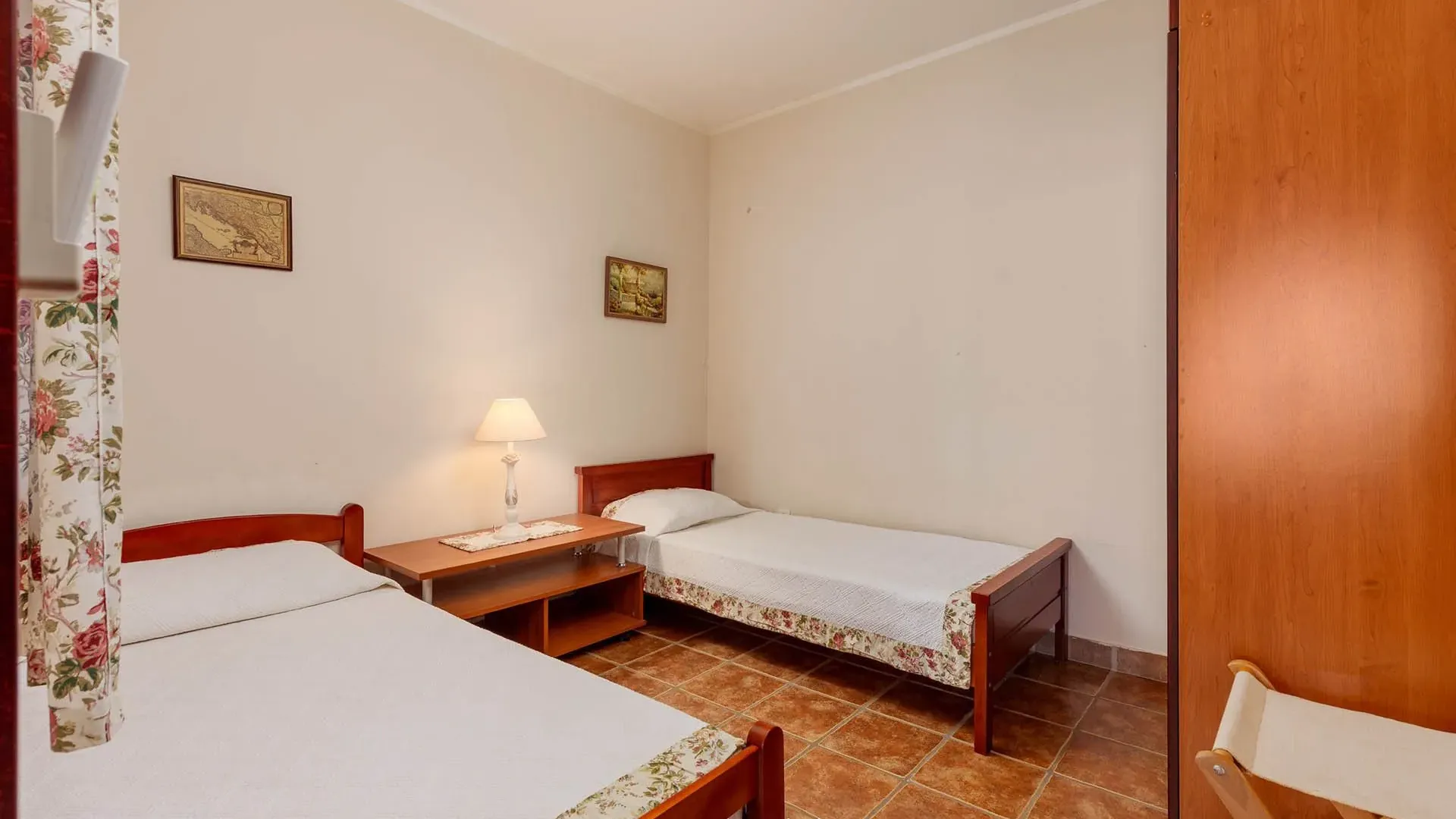 Prodaja, dvosoban stan, 84m², Kostanjica, Kotor