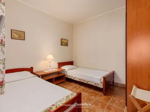 Prodaja, dvosoban stan, 84m², Kostanjica, Kotor - image 11