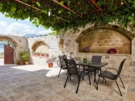 Prodaja, kuća, 410m², Kotor, Crna Gora - image 4