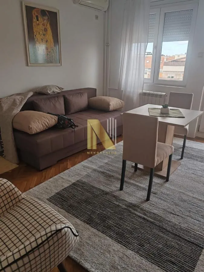 Rent, studio apartment, 27m², Grbavica, Novi Sad Sve Podlokacije