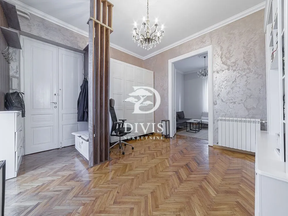 Prodaja, trosoban stan, 100m², Vračar Centar, Vračar Sve Podlokacije