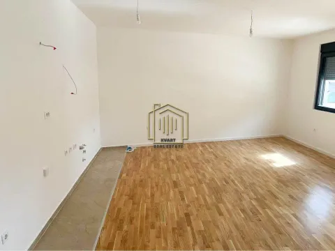 Prodaja, dvosoban stan, 75m2, Stara Varoš, Podgorica Prodaja, dvosoban stan, 75m2, Stara Varoš, Podgorica